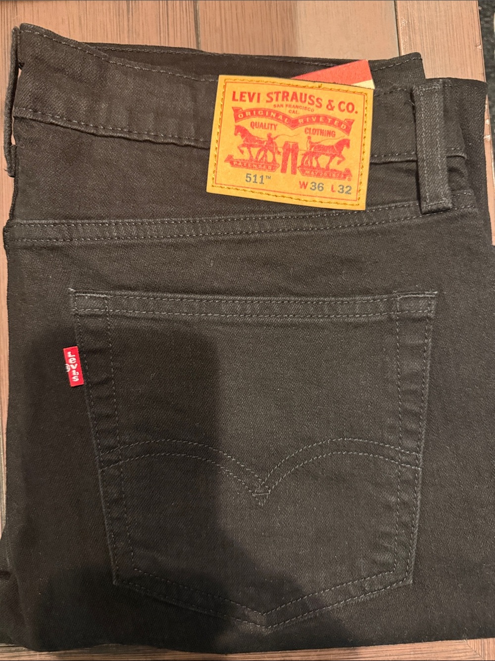 Levi's Slim Men’s Jeans in Black with Leather Patch 511 36x32